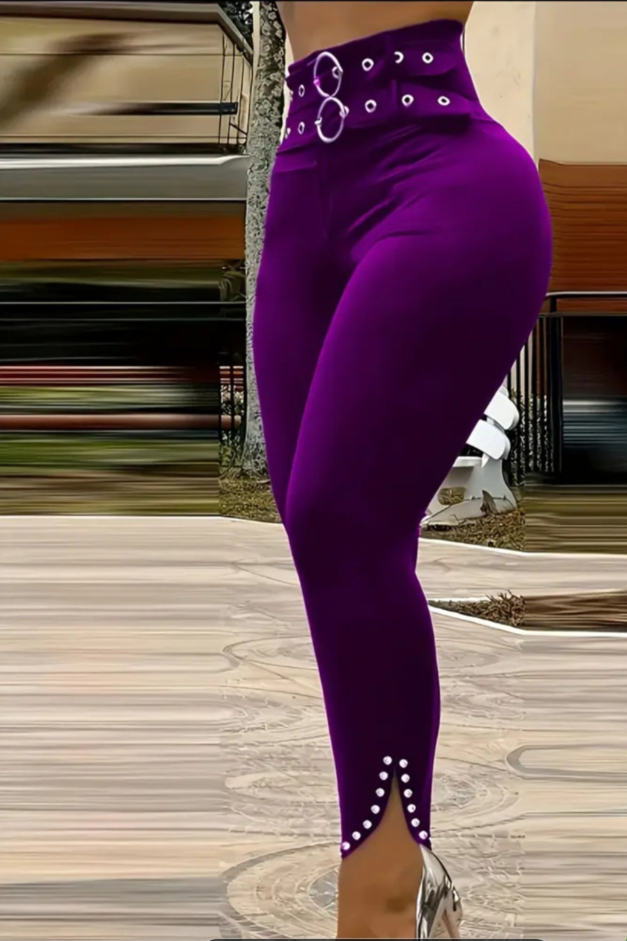 Slim yet curvy pants