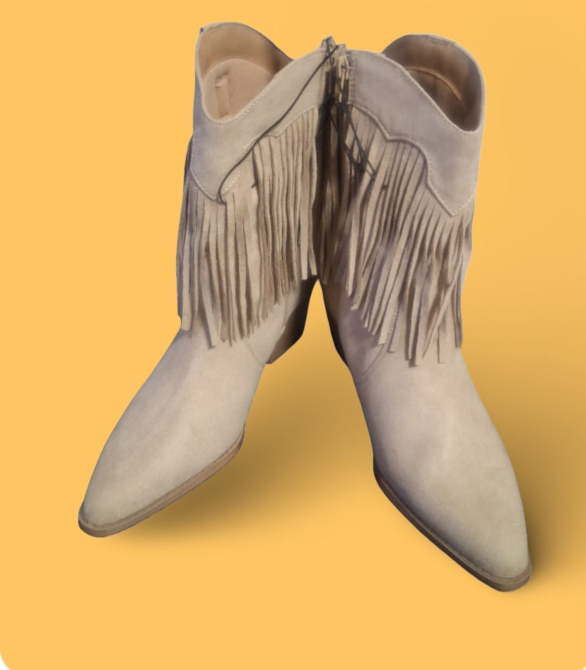 Women's cowgirl boots