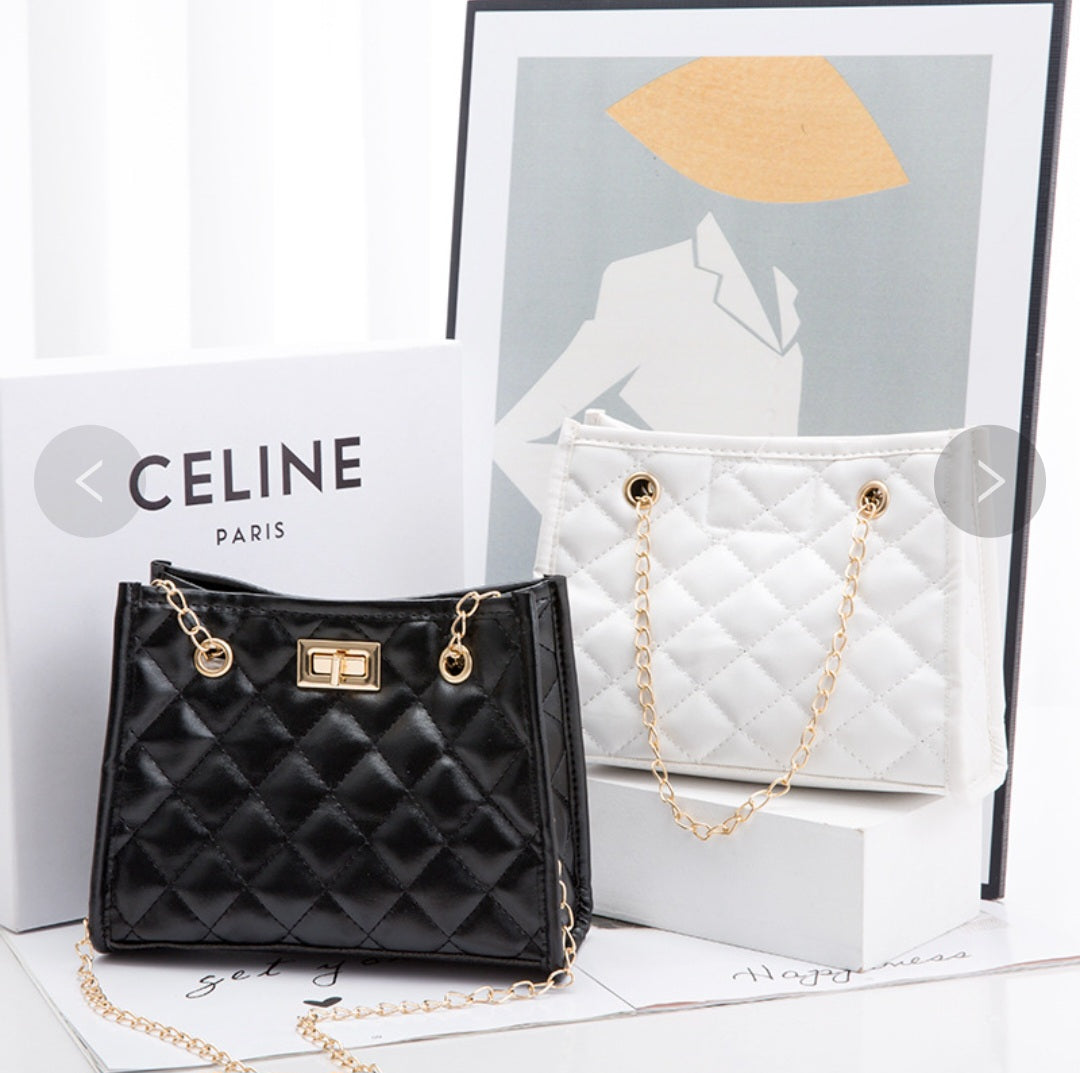 All season leather pu shoulder bag !