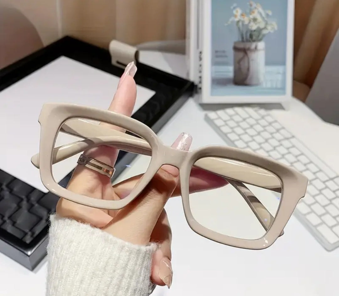 Stylish sassy & classy Eyewear